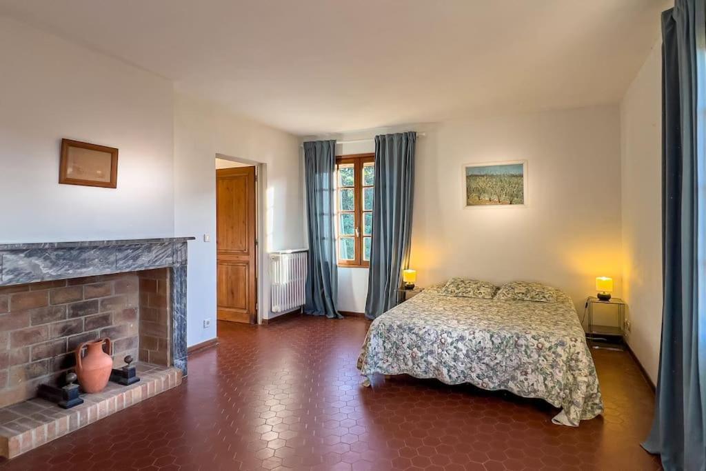 Mas De Charme En Pleine Camargue Villa แซ็ง จิลส์ ภายนอก รูปภาพ