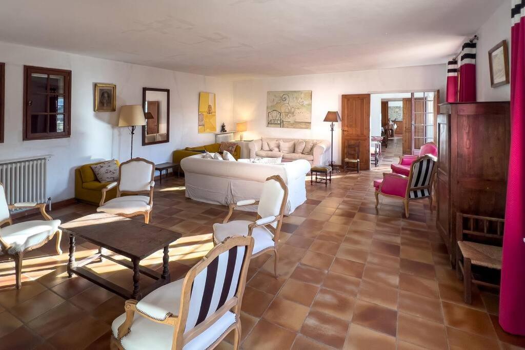 Mas De Charme En Pleine Camargue Villa แซ็ง จิลส์ ภายนอก รูปภาพ