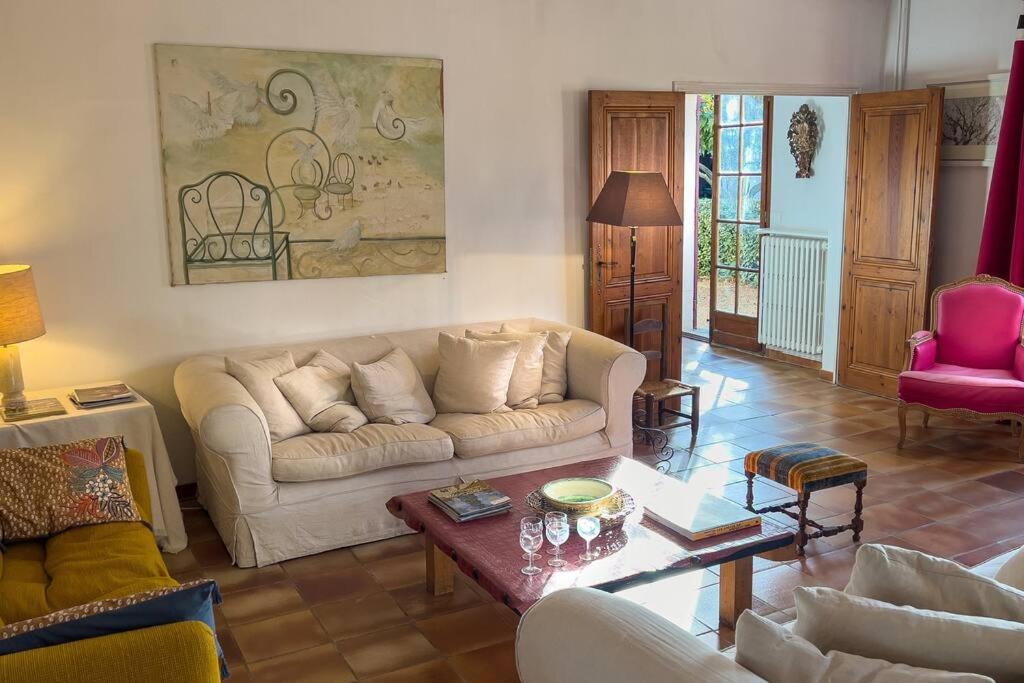 Mas De Charme En Pleine Camargue Villa แซ็ง จิลส์ ภายนอก รูปภาพ
